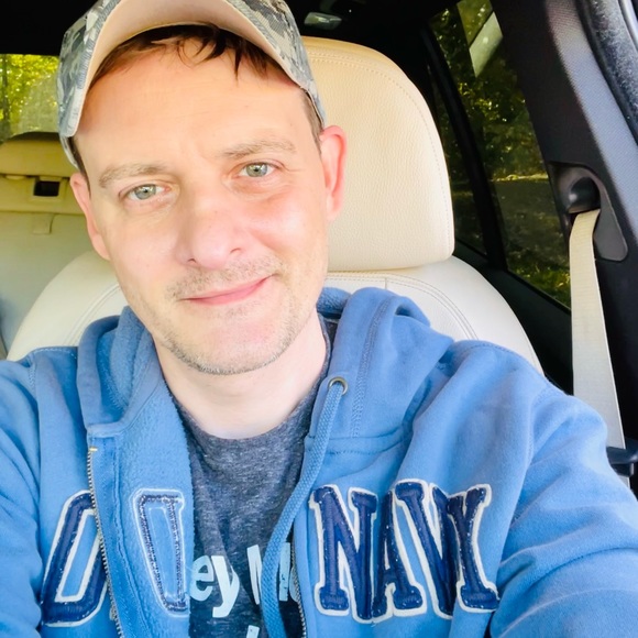 Meet your Posher, Jeff - Picture 2 of 2